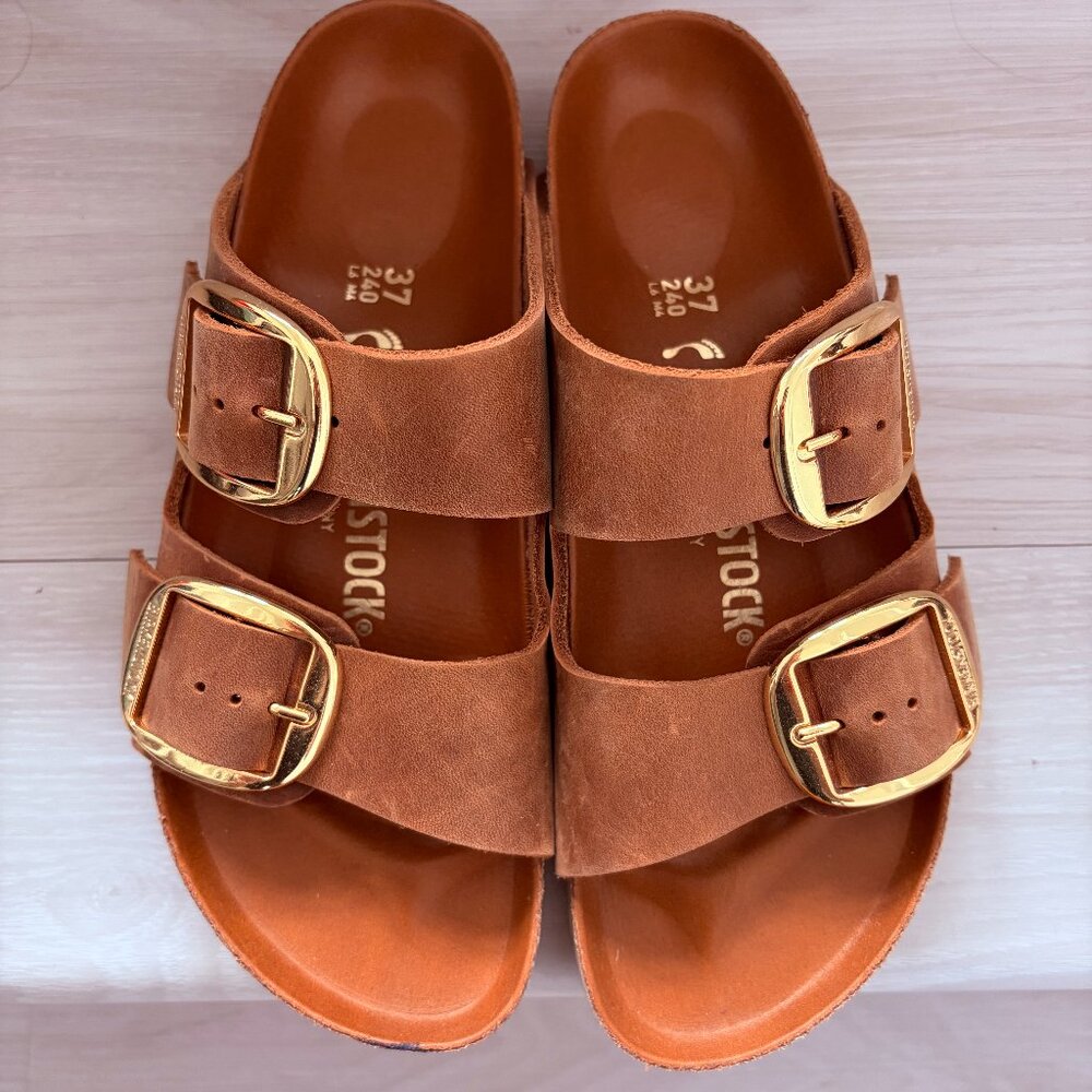 Birkenstock Women’s Arizona Gold Buckle- Tan Size 37 (6.5)